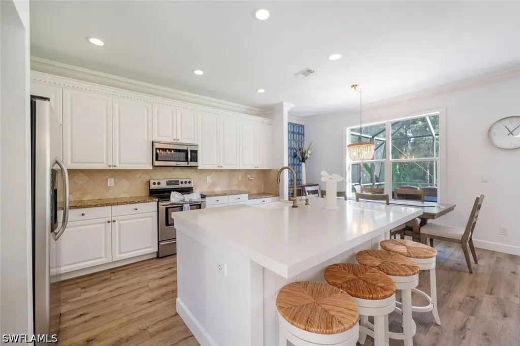 1262 Barrigona Court Naples FL 34119