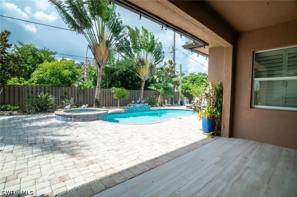 4525 29th Avenue SW Naples FL 34116