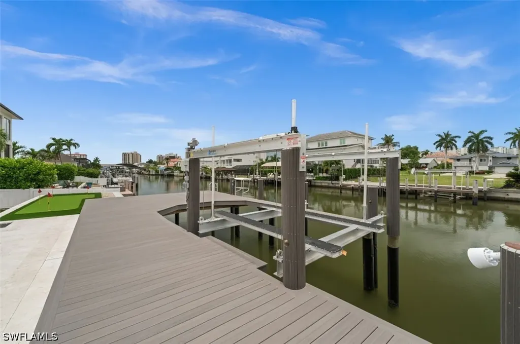 373 Egret Avenue Naples FL 34108