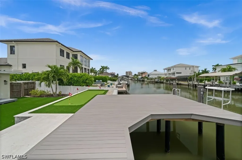 373 Egret Avenue Naples FL 34108