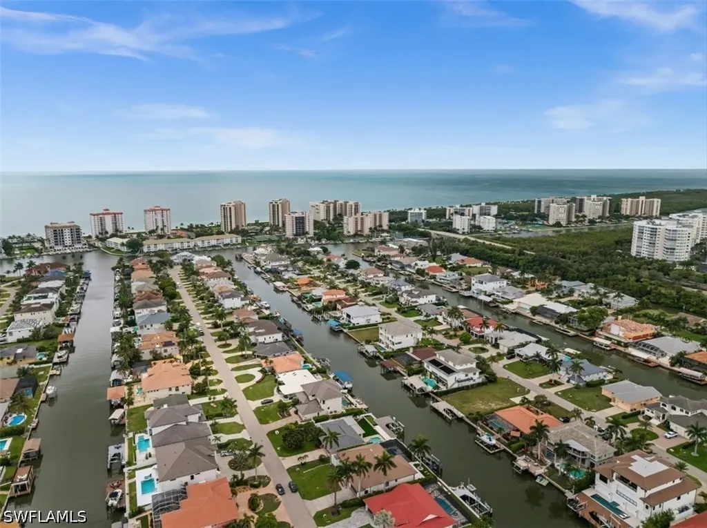 373 Egret Avenue Naples FL 34108