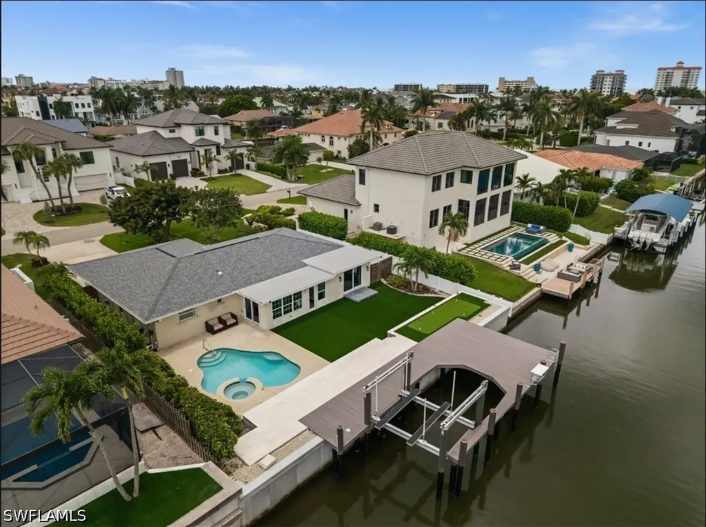 373 Egret Avenue Naples FL 34108