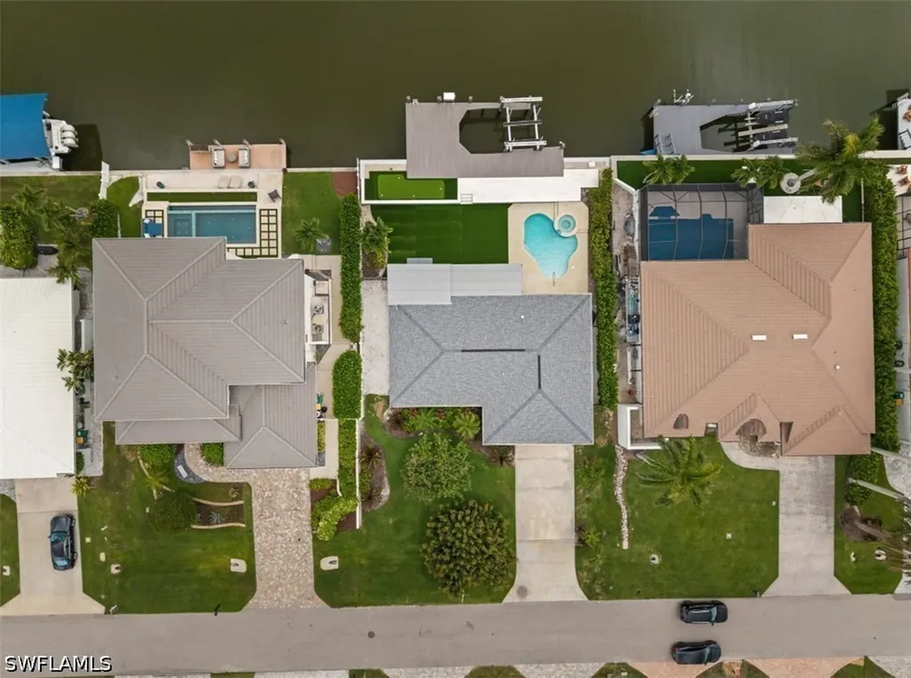 373 Egret Avenue Naples FL 34108