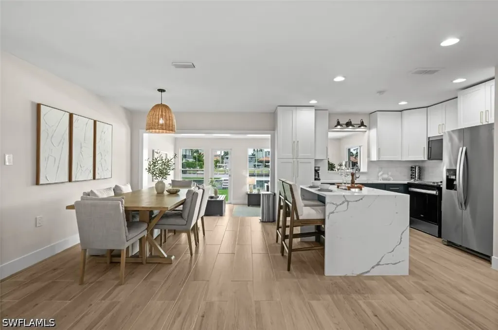 373 Egret Avenue Naples FL 34108