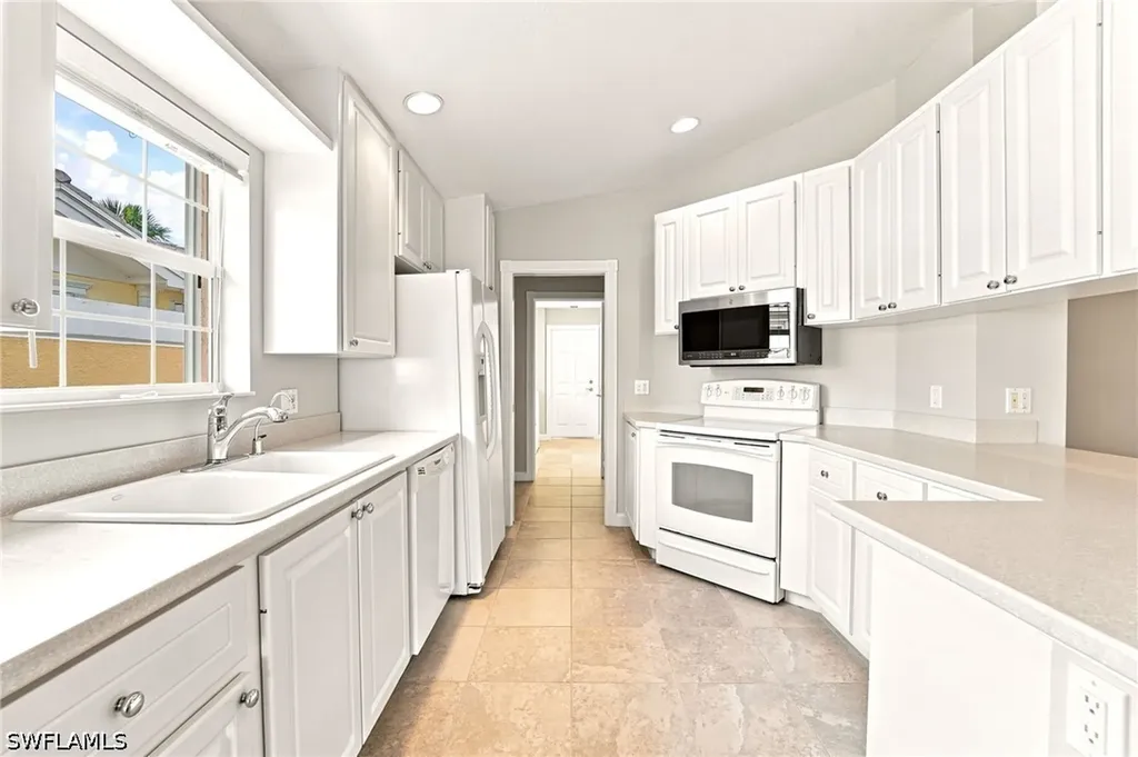 8141 Xenia Lane Naples FL 34114
