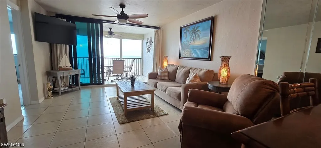 Fort Myers Beach FL, 6400 Estero Boulevard, Unit 403