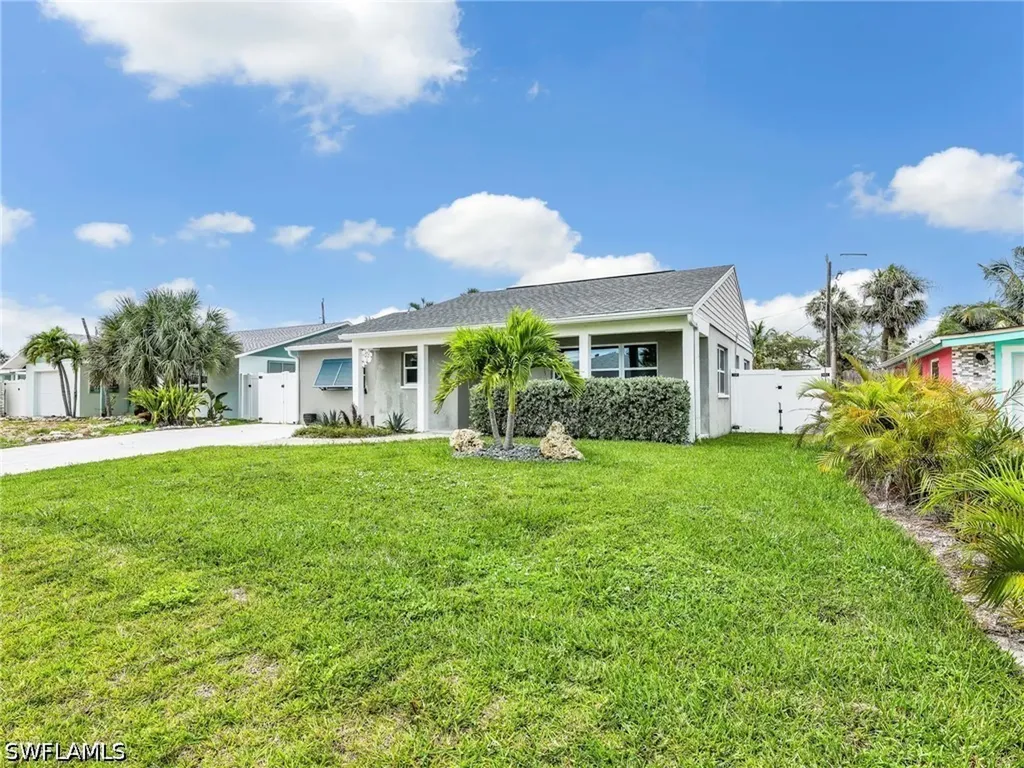 195 Hibiscus Drive Fort Myers Beach FL 33931