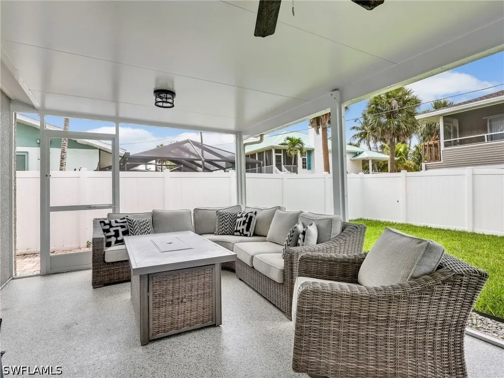 195 Hibiscus Drive Fort Myers Beach FL 33931