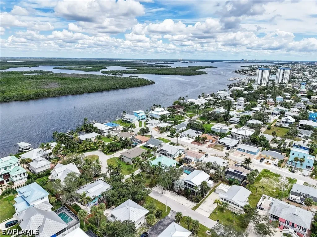 195 Hibiscus Drive Fort Myers Beach FL 33931