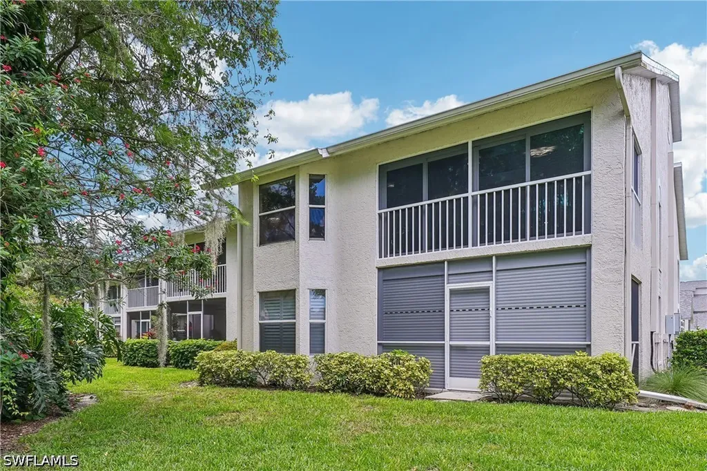 470 Country Hollow Court Naples FL 34104