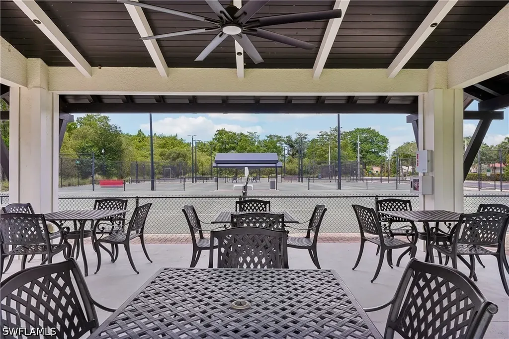470 Country Hollow Court Naples FL 34104