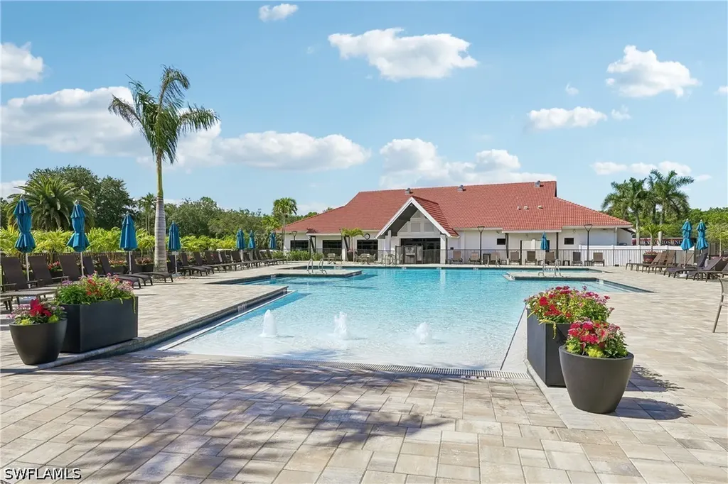 470 Country Hollow Court Naples FL 34104