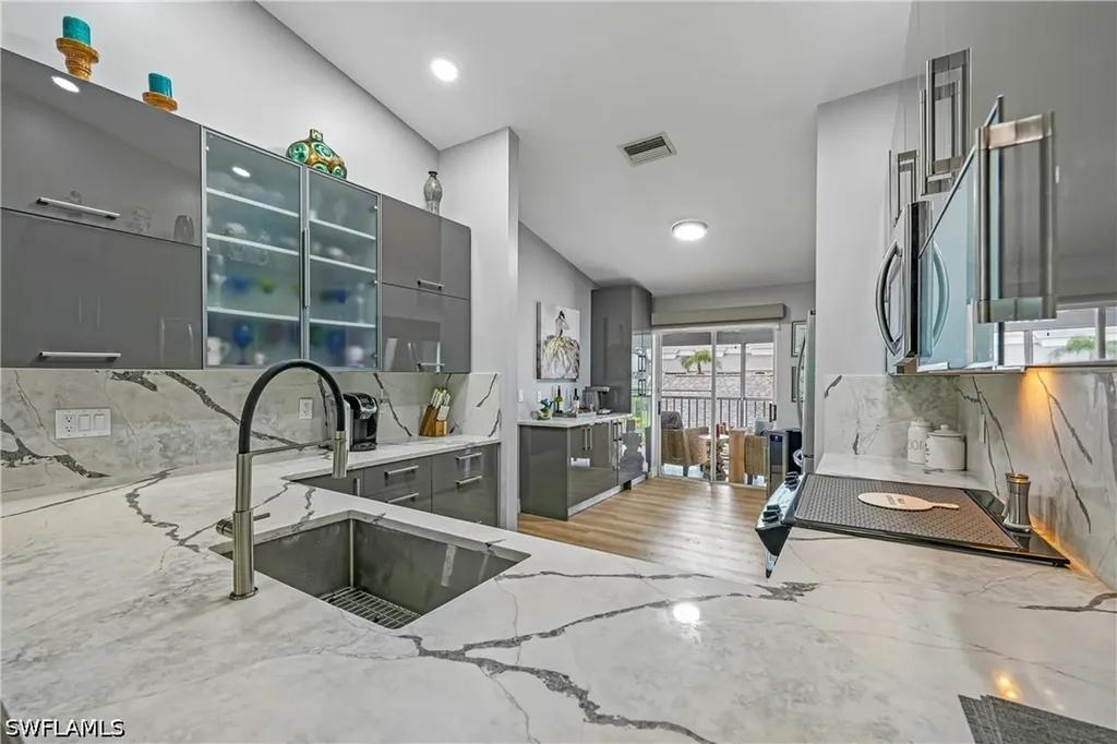 470 Country Hollow Court Naples FL 34104