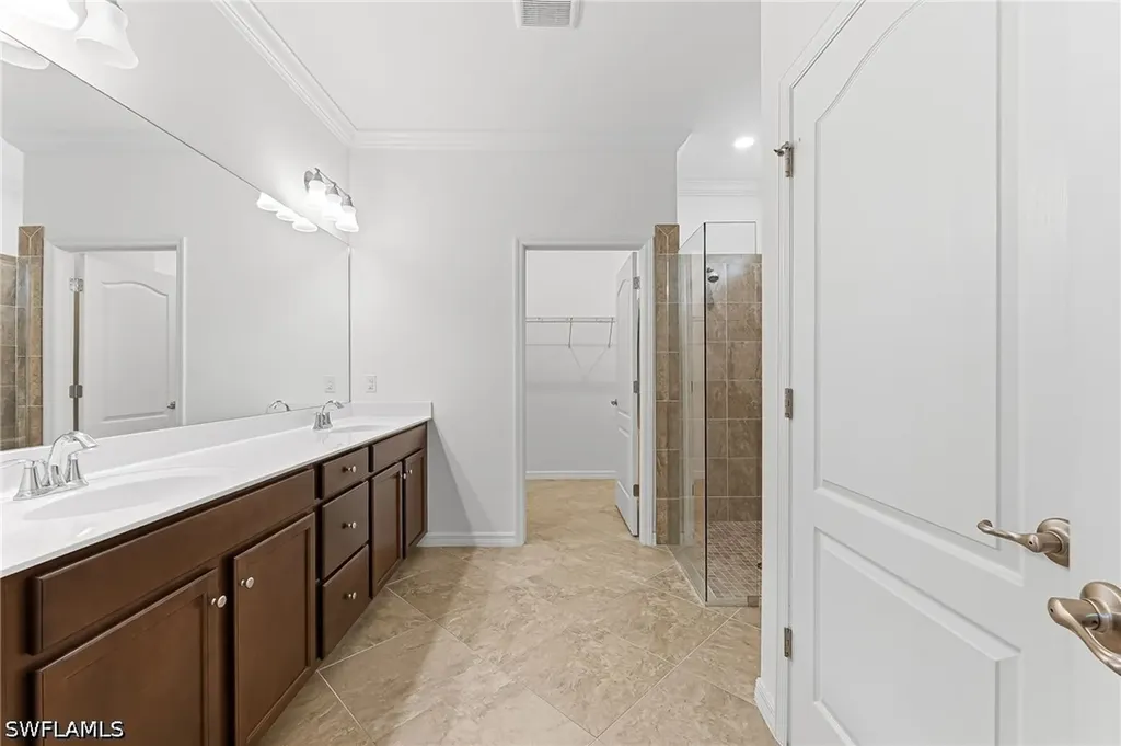 1575 Santiago Circle Naples FL 34113