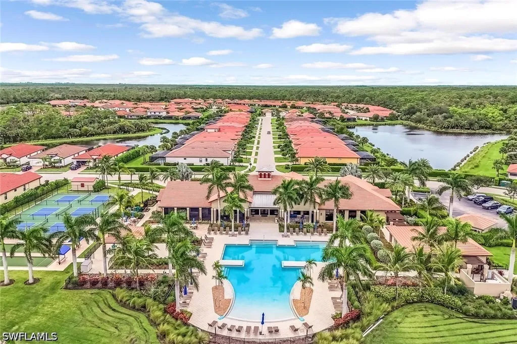 1575 Santiago Circle Naples FL 34113