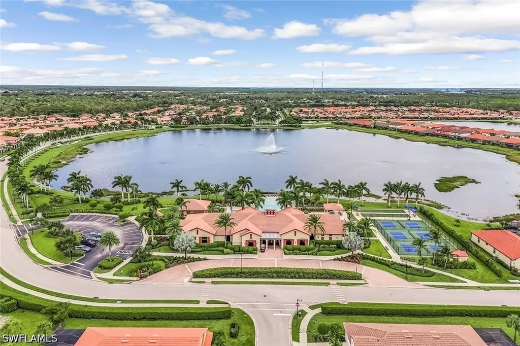 1575 Santiago Circle Naples FL 34113