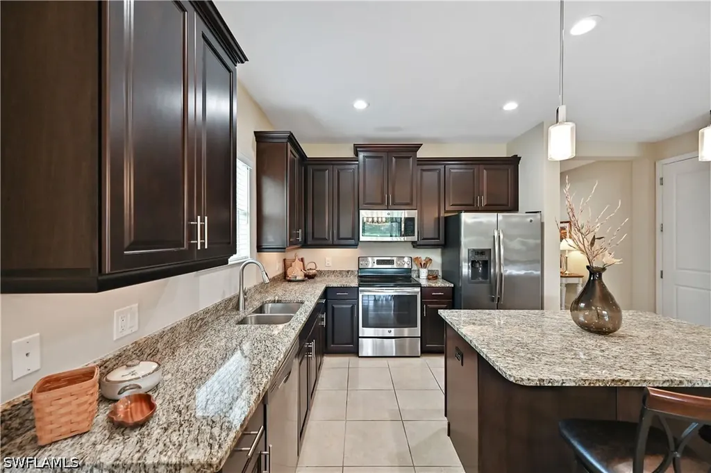 3571 Canopy Circle Naples FL 34120