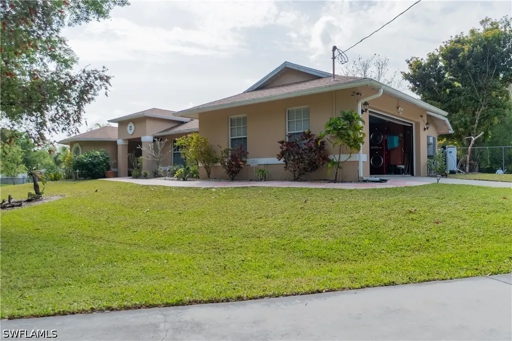 3226 52nd Avenue NE Naples FL 34120