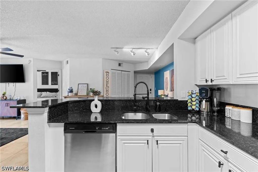 8225 Ibis Club Drive Naples FL 34104