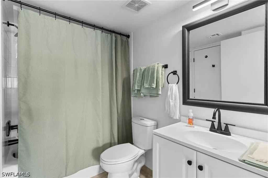8225 Ibis Club Drive Naples FL 34104