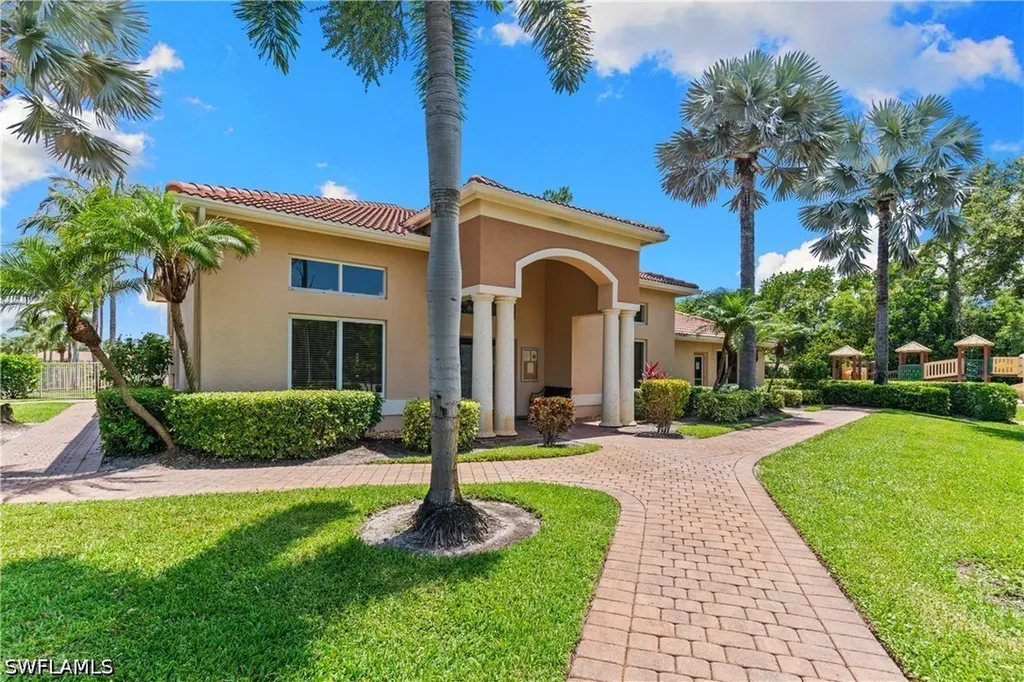 8225 Ibis Club Drive Naples FL 34104
