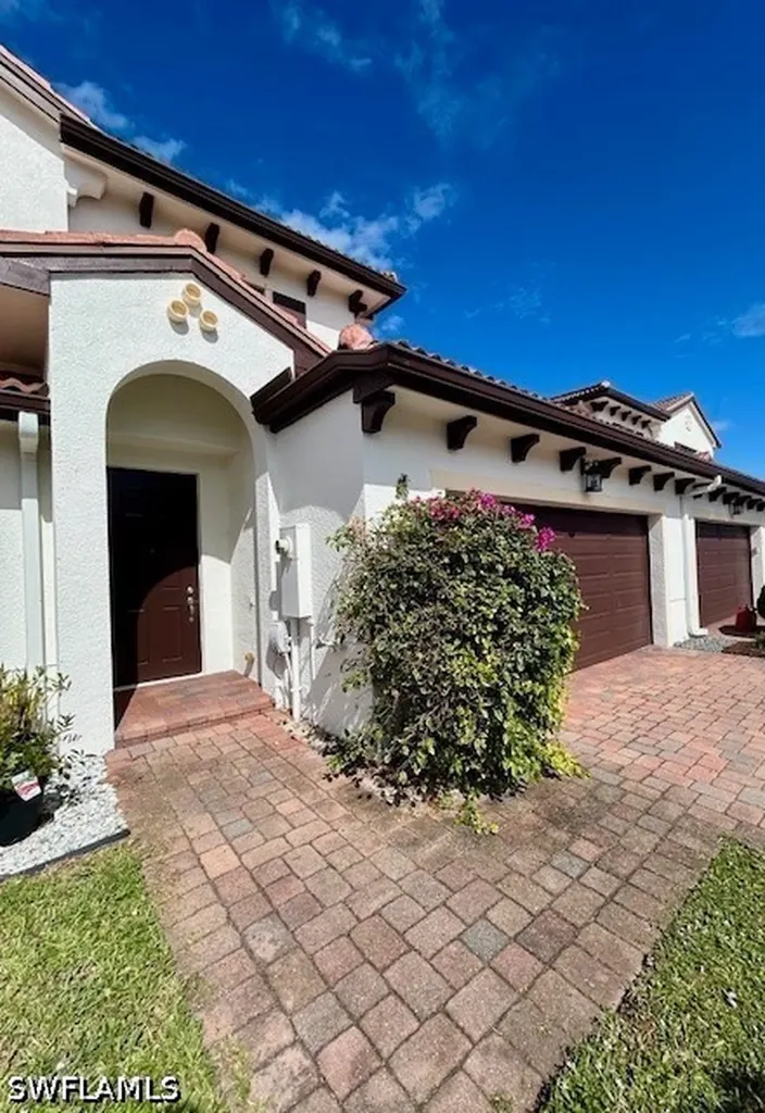 7784 Bristol Circle Naples FL 34120