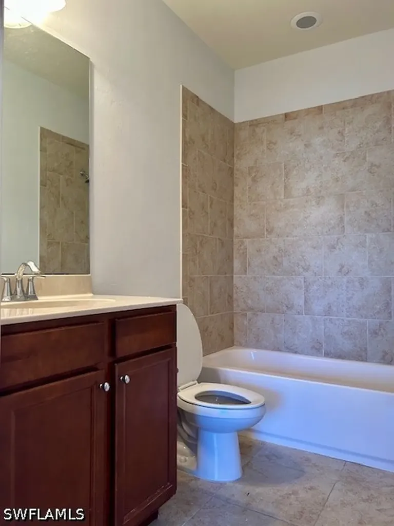 7784 Bristol Circle Naples FL 34120