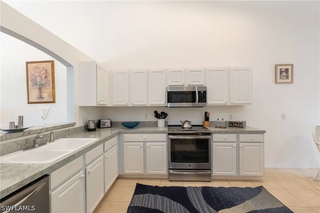 7755 Berkshire Pines Drive Naples FL 34104