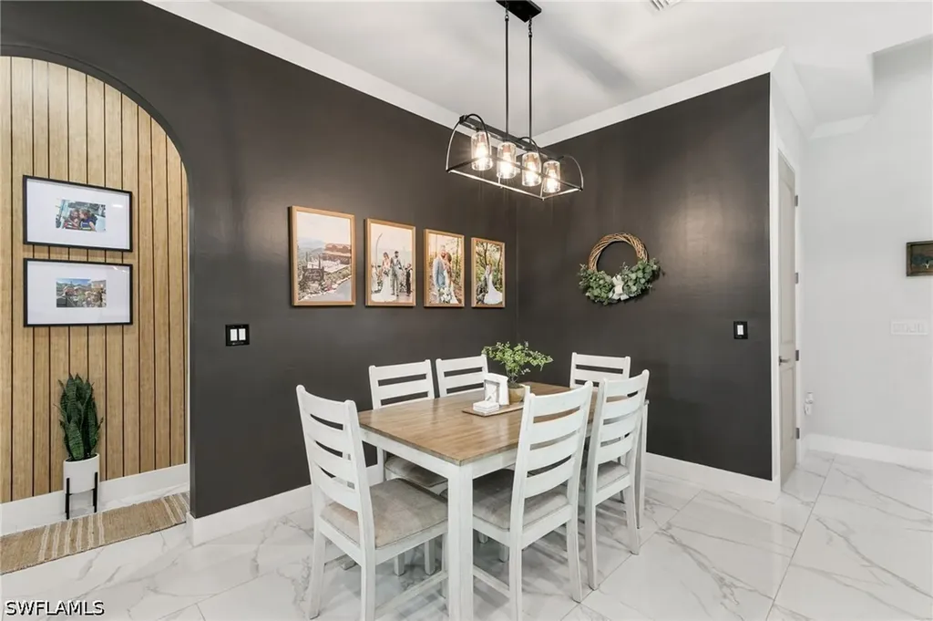 4473 Golden Gate Boulevard E Naples FL 34120