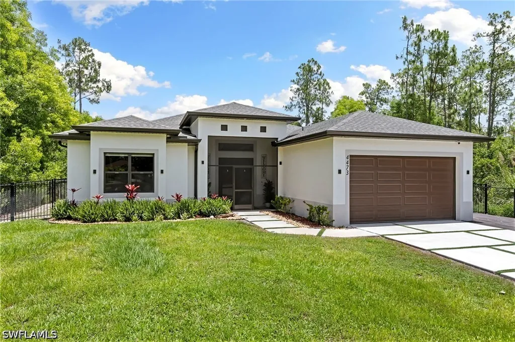 4473 Golden Gate Boulevard E Naples FL 34120