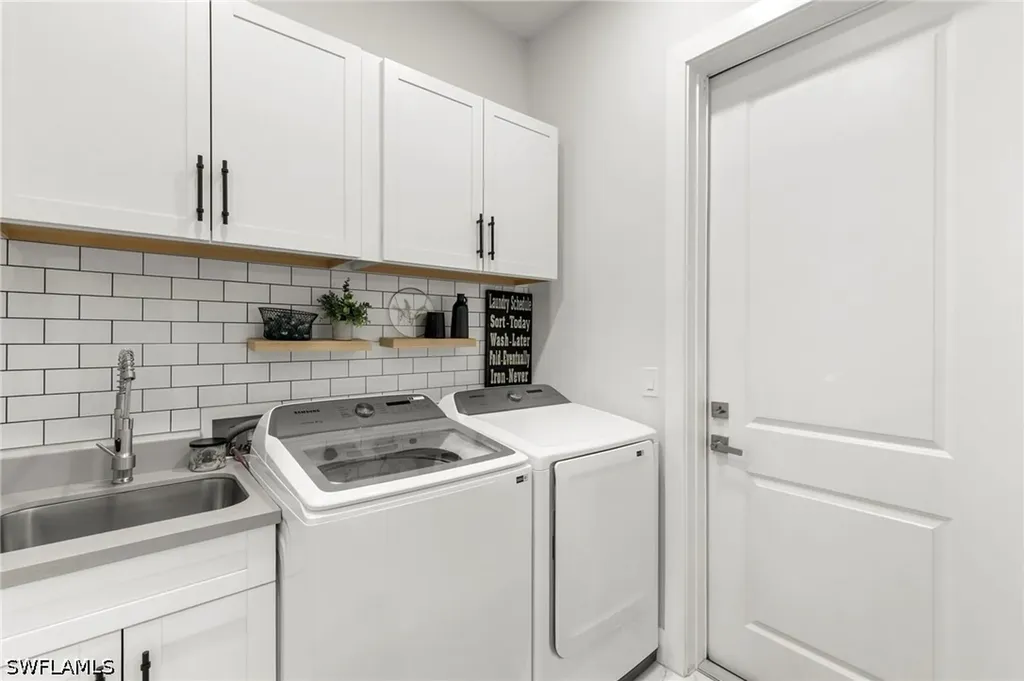 4473 Golden Gate Boulevard E Naples FL 34120