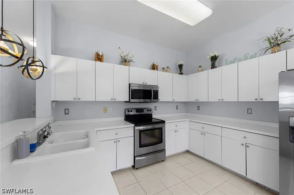 2727 Blue Cypress Lake Court Cape Coral FL 33909