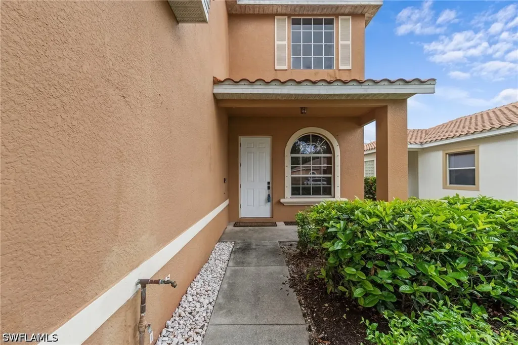 2727 Blue Cypress Lake Court Cape Coral FL 33909