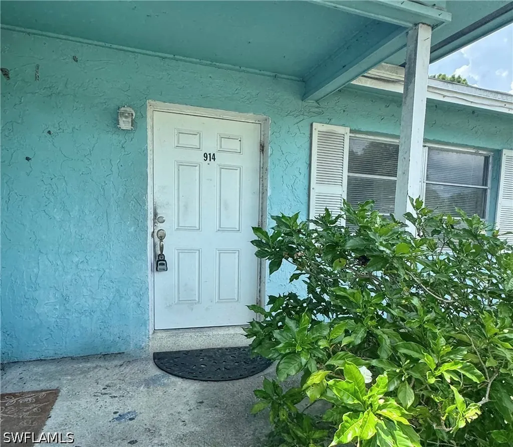 914 San Remo Avenue Naples FL 34104