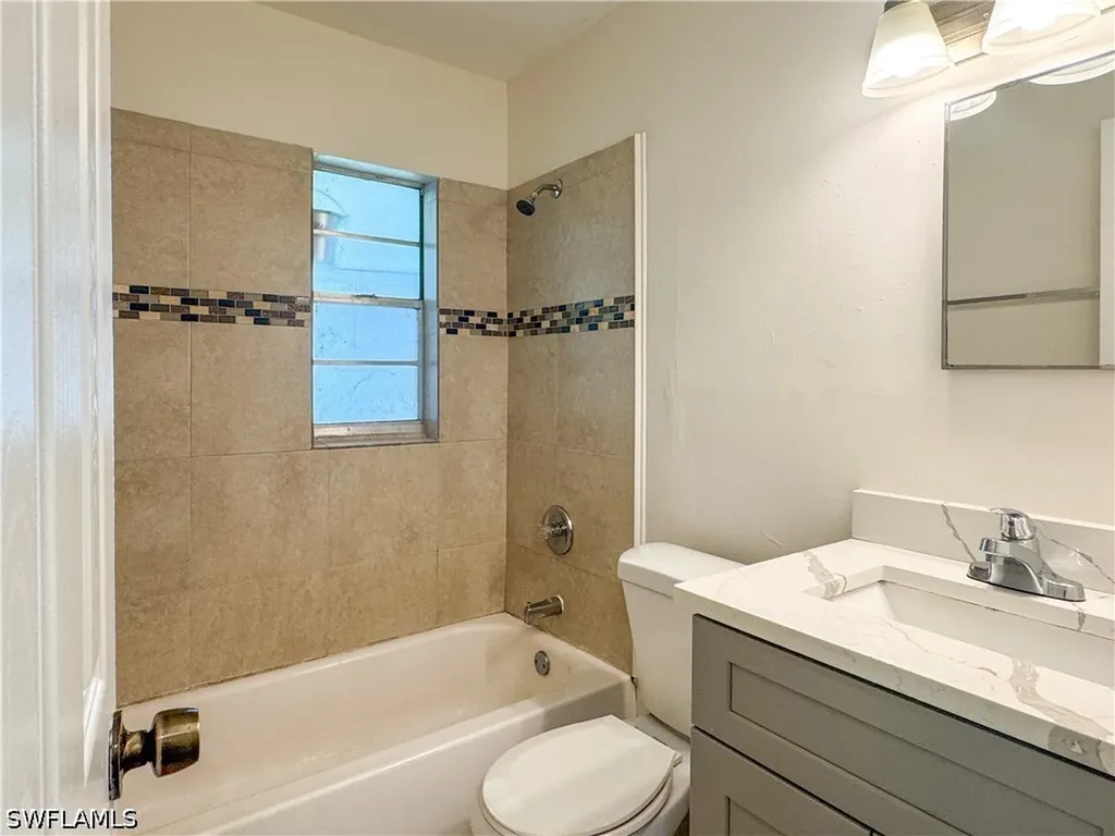 914 San Remo Avenue Naples FL 34104
