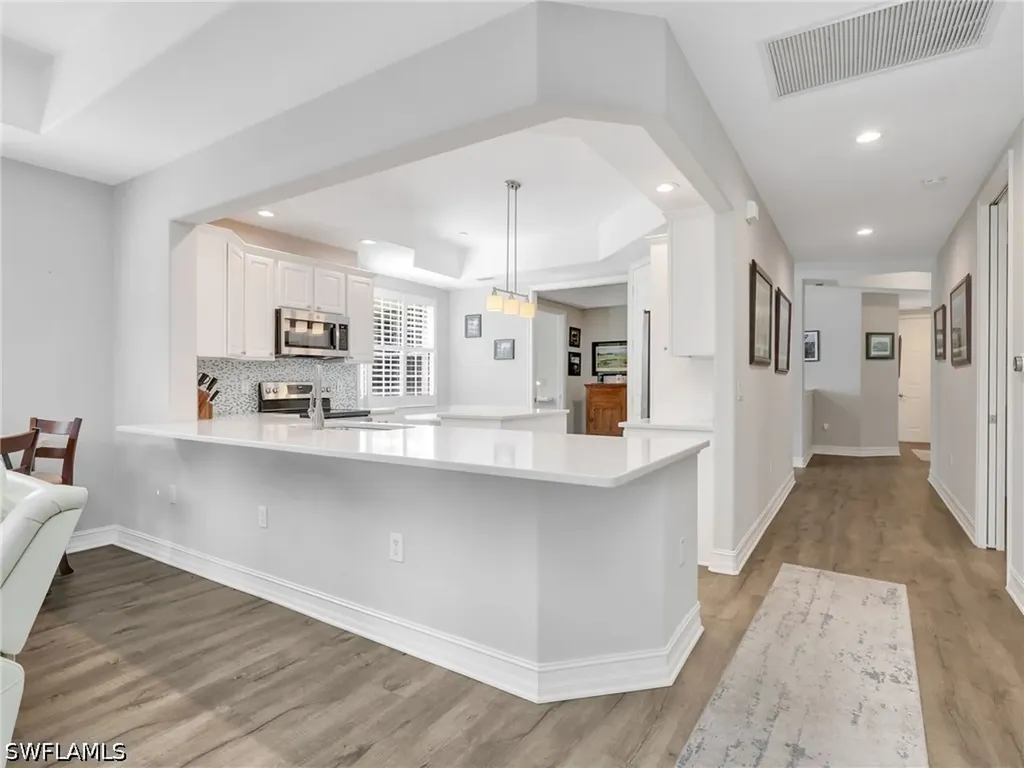 4758 Stratford Court Naples FL 34105