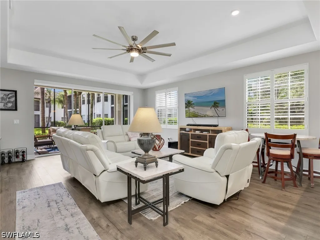 4758 Stratford Court Naples FL 34105