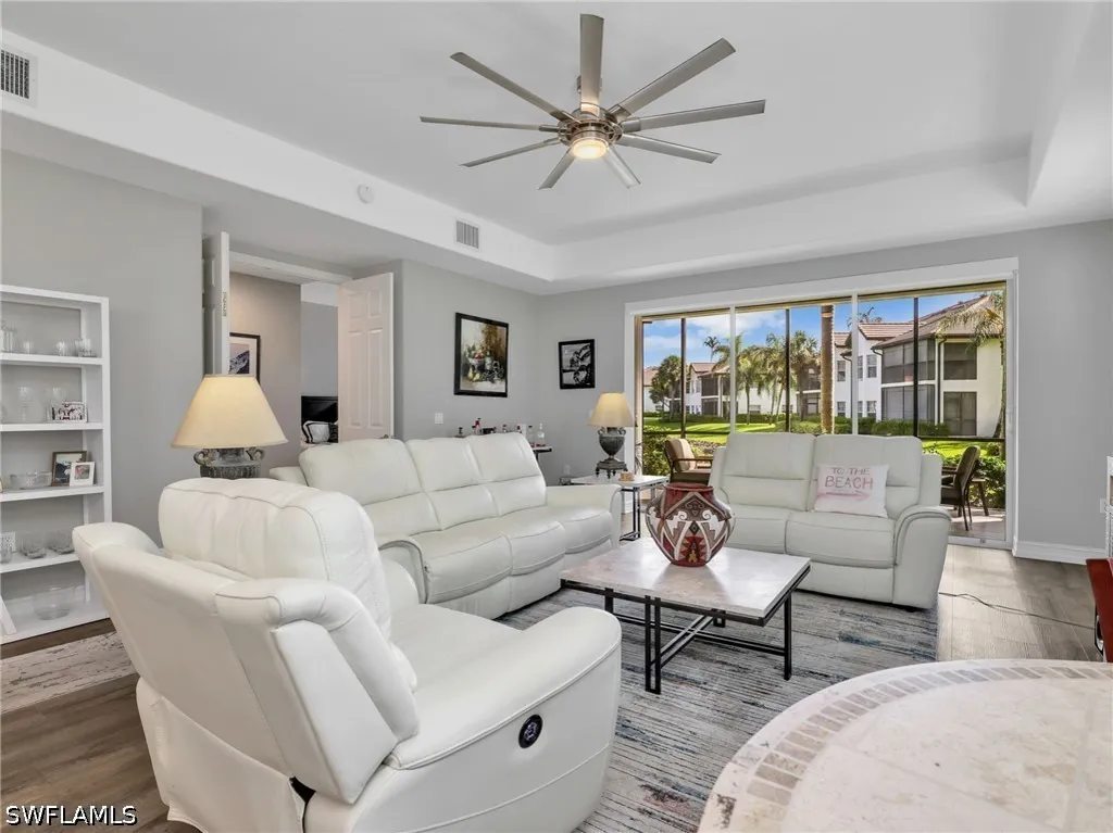 4758 Stratford Court Naples FL 34105