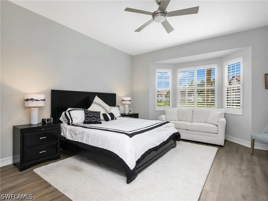 4758 Stratford Court Naples FL 34105