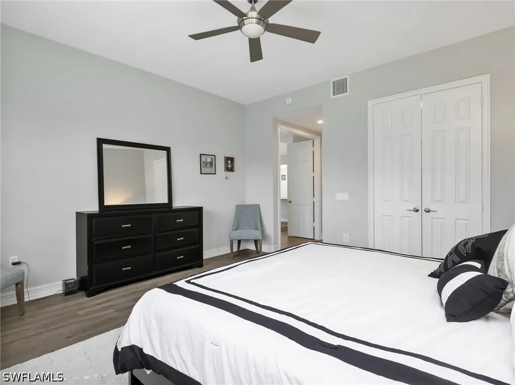 4758 Stratford Court Naples FL 34105
