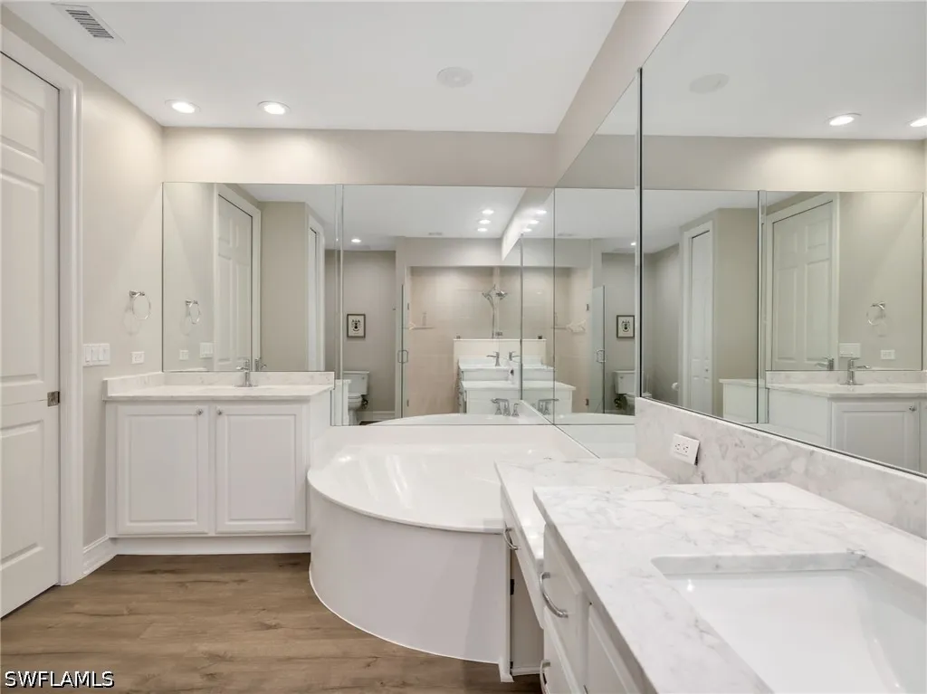 4758 Stratford Court Naples FL 34105