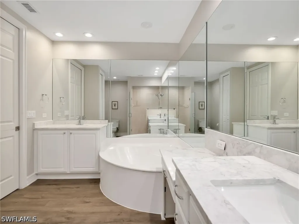 4758 Stratford Court Naples FL 34105