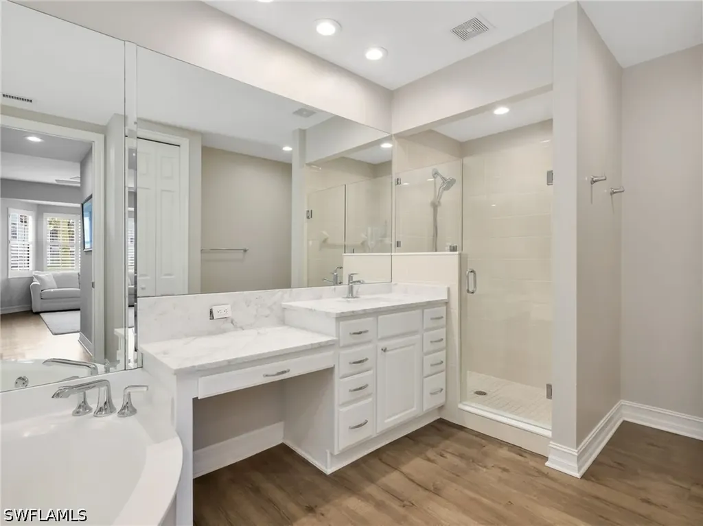 4758 Stratford Court Naples FL 34105