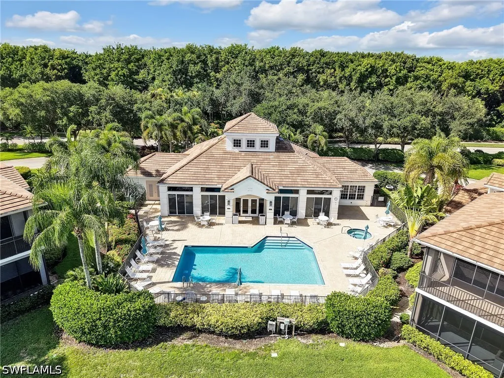 4758 Stratford Court Naples FL 34105