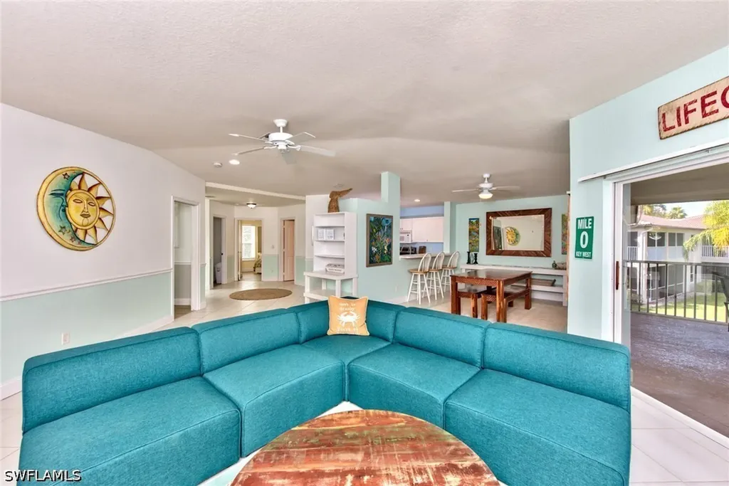 1100 Diamond Circle Naples FL 34110