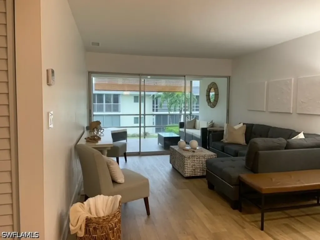 1417 Chesapeake Avenue Naples FL 34102