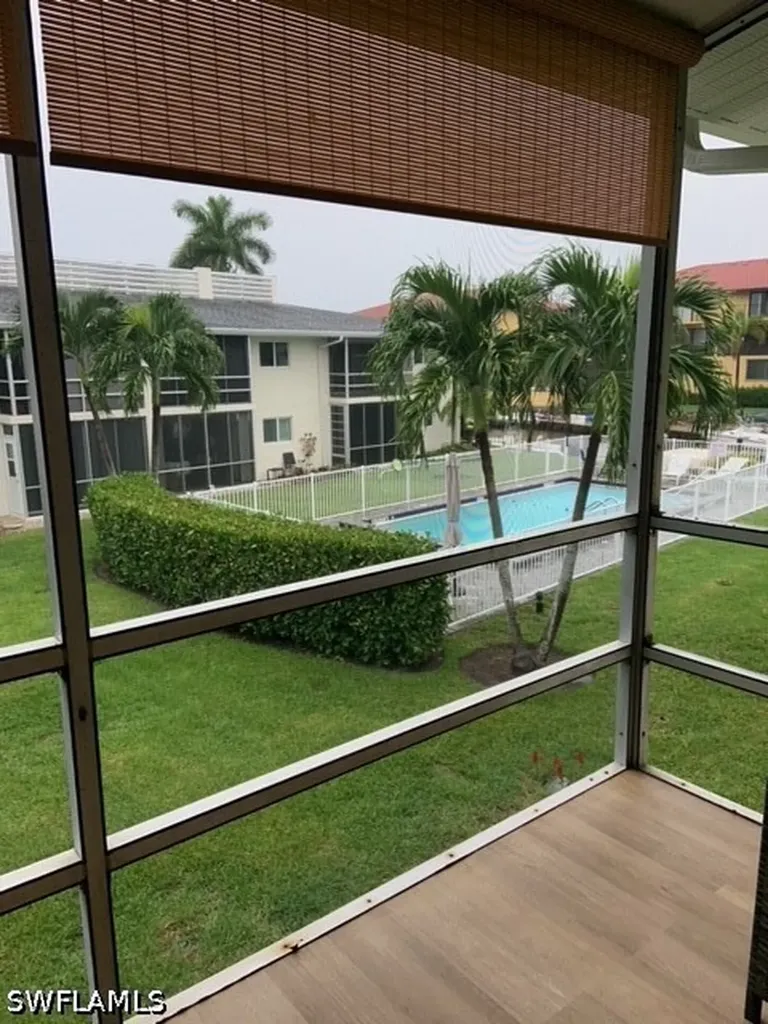 1417 Chesapeake Avenue Naples FL 34102