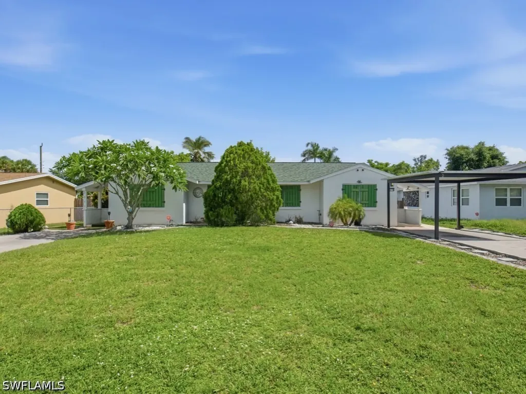 3577 Hibiscus Avenue Naples FL 34104