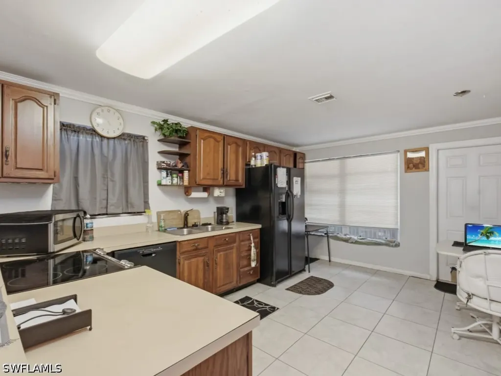 3577 Hibiscus Avenue Naples FL 34104