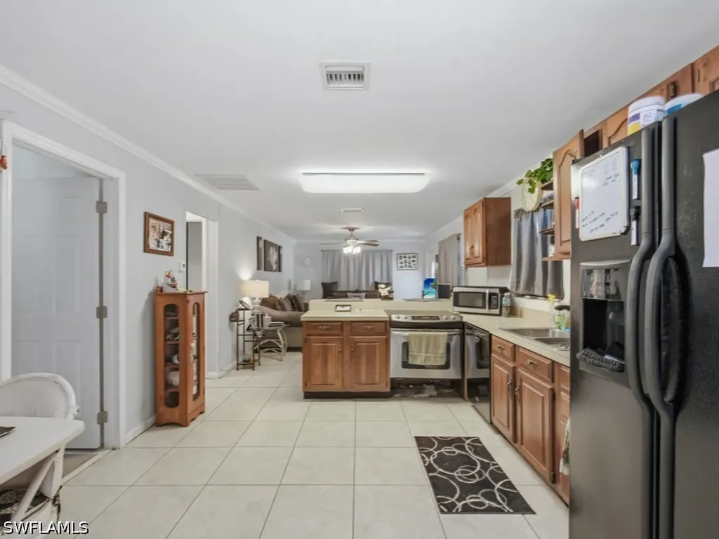 3577 Hibiscus Avenue Naples FL 34104
